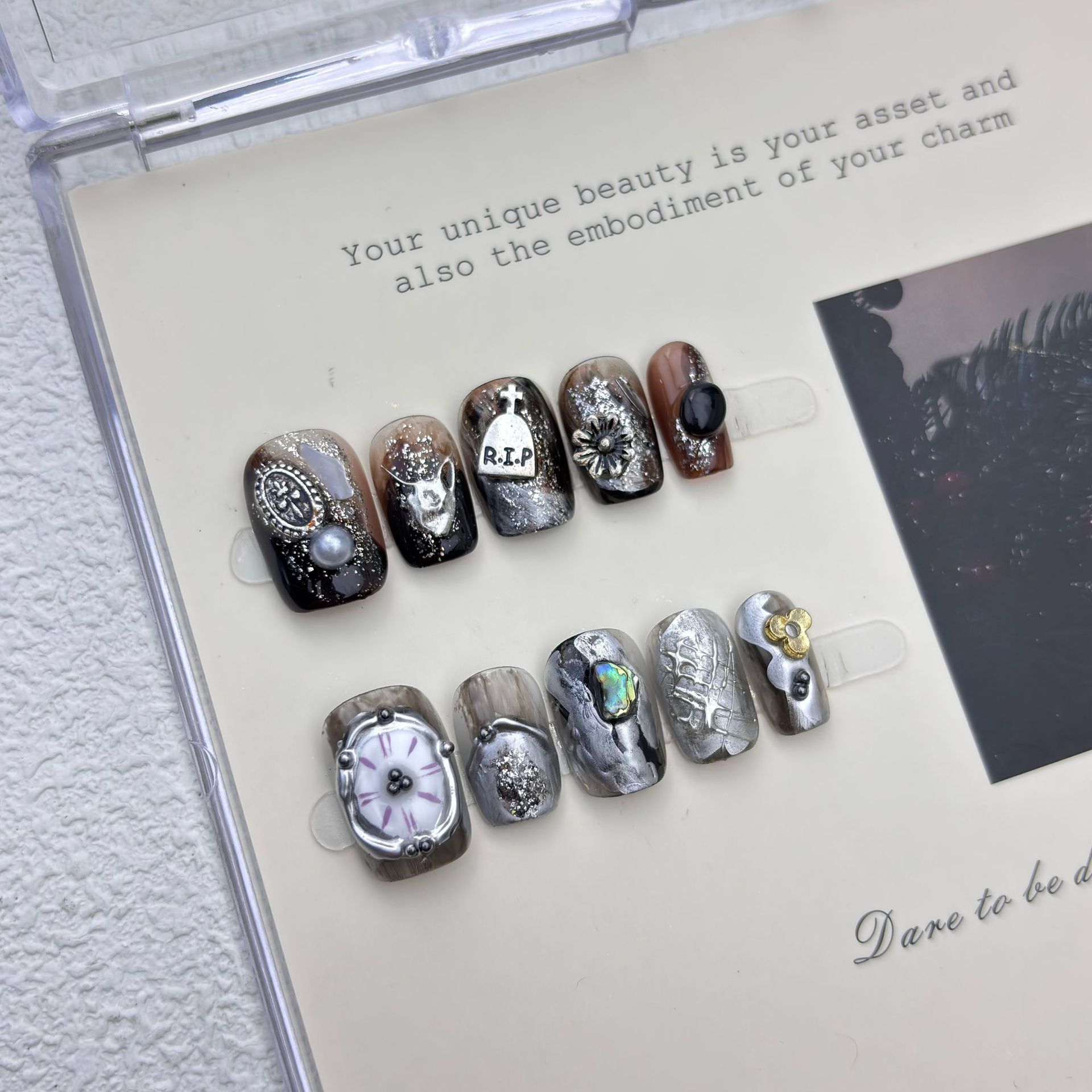 Artisan Craftsmanship Vintage Enameled Decorative Nail Set Timeless Appeal of Classic Explosion Aesthetic