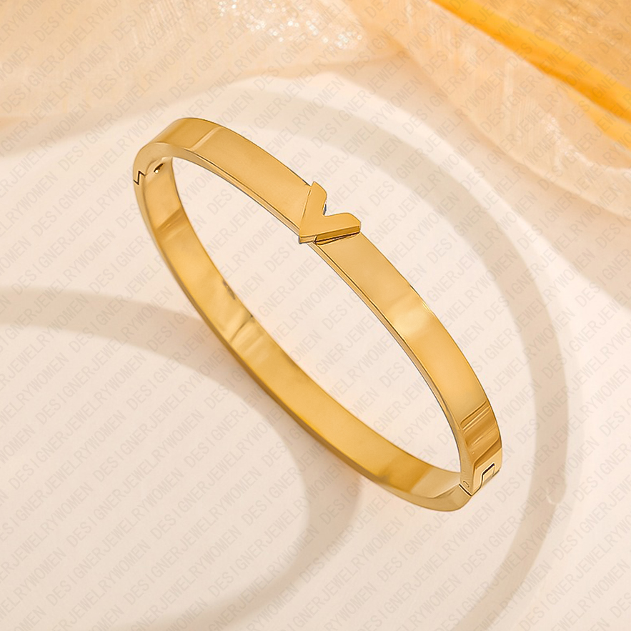 Designer Bracelet for Women V Shape Bangle Clasp Bangles Luxury Jewlery Designer for Women Fashion Elegant Timeless Gift