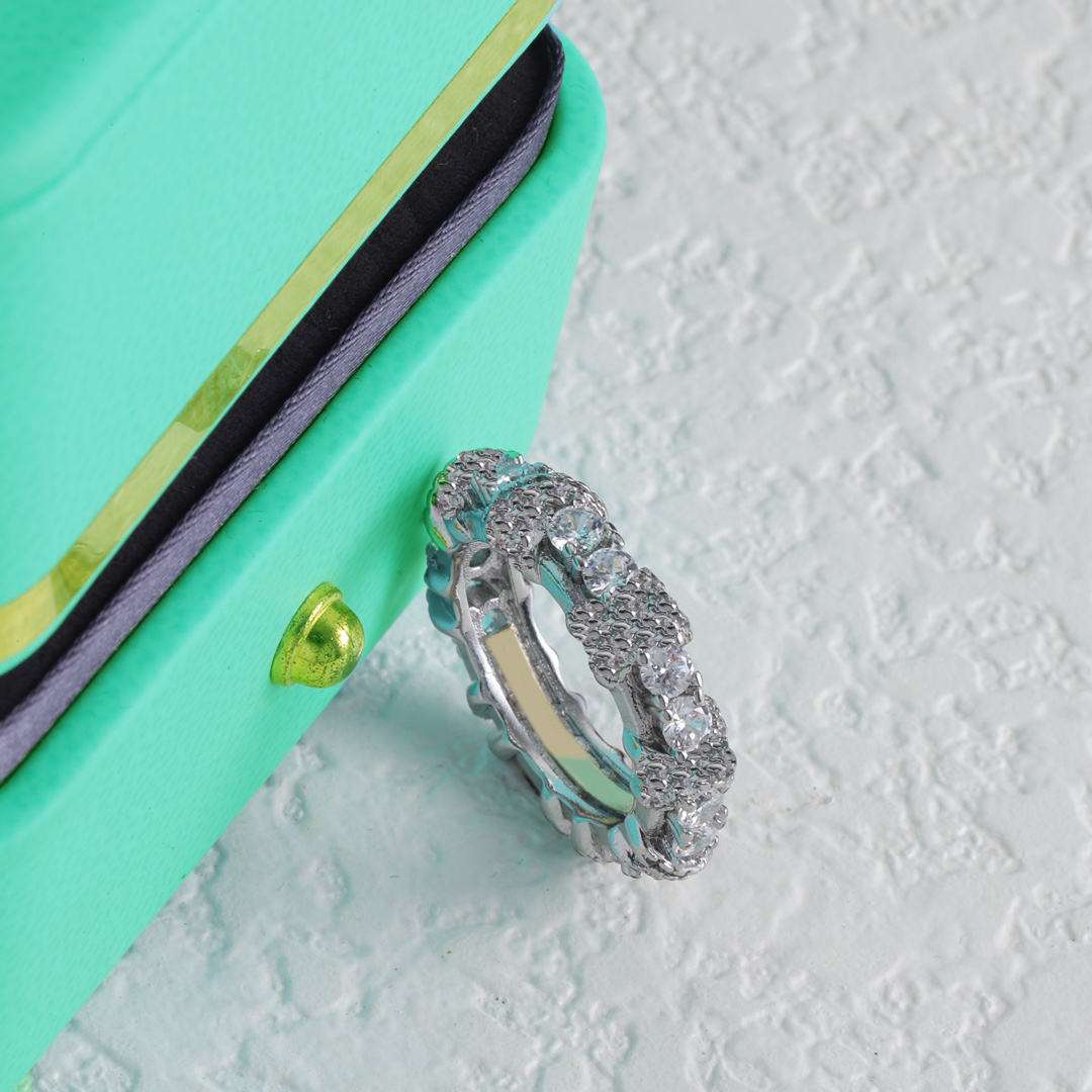 CX2512ANEK Fashion Exquisite Necklace Vintage Retro Sparkle Jewelry Fashionable Designer Earrings Ear pieces Delicate Ear studs Bracelet for Wedding Parties