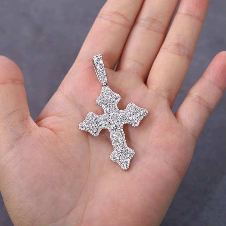 XingGuang Custom Solid Jewelry 925 Silver With VVS Moissanite Pendant Passed Diamond Test Men Necklaces Moissanite Cross Pendant