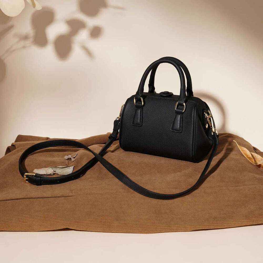 Luxury bag, handbag, Hobo hot item, P home bowling bag, high-end feeling, pillow bag, popular and versatile, shoulder bag, crossbody bag for women