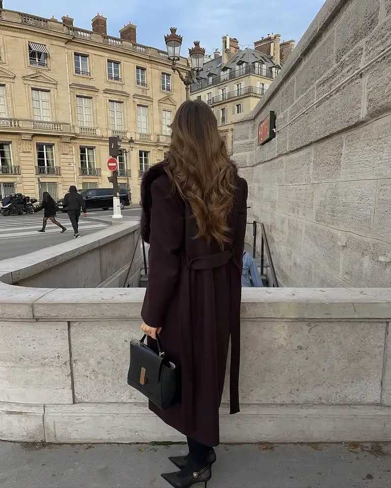 Women Elegant Fur Collar Woolen Overcoat Chic V-neck Full Sleeve Lace Up Loose Long Coats Lady Daily Commute Street OuterwearT251224