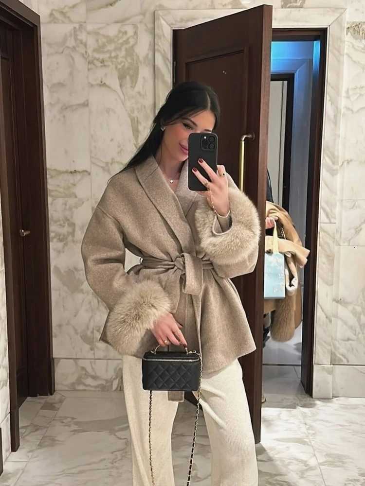 Fur Patchwork Woolen Short Coat Fashion Solid Lace Up Lapel Furry Belt Long Sleeve Loose Jacket 2025 New Autumn Winter CardiganT251224