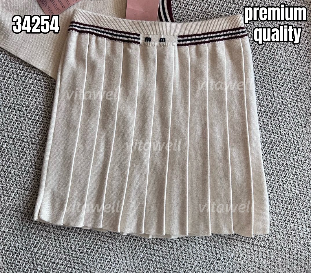 Fashion Women's Knitted Shirts Mini Pleated Skirt 34254 Round Neck Long Sleeve T Shirt Shirts 34253