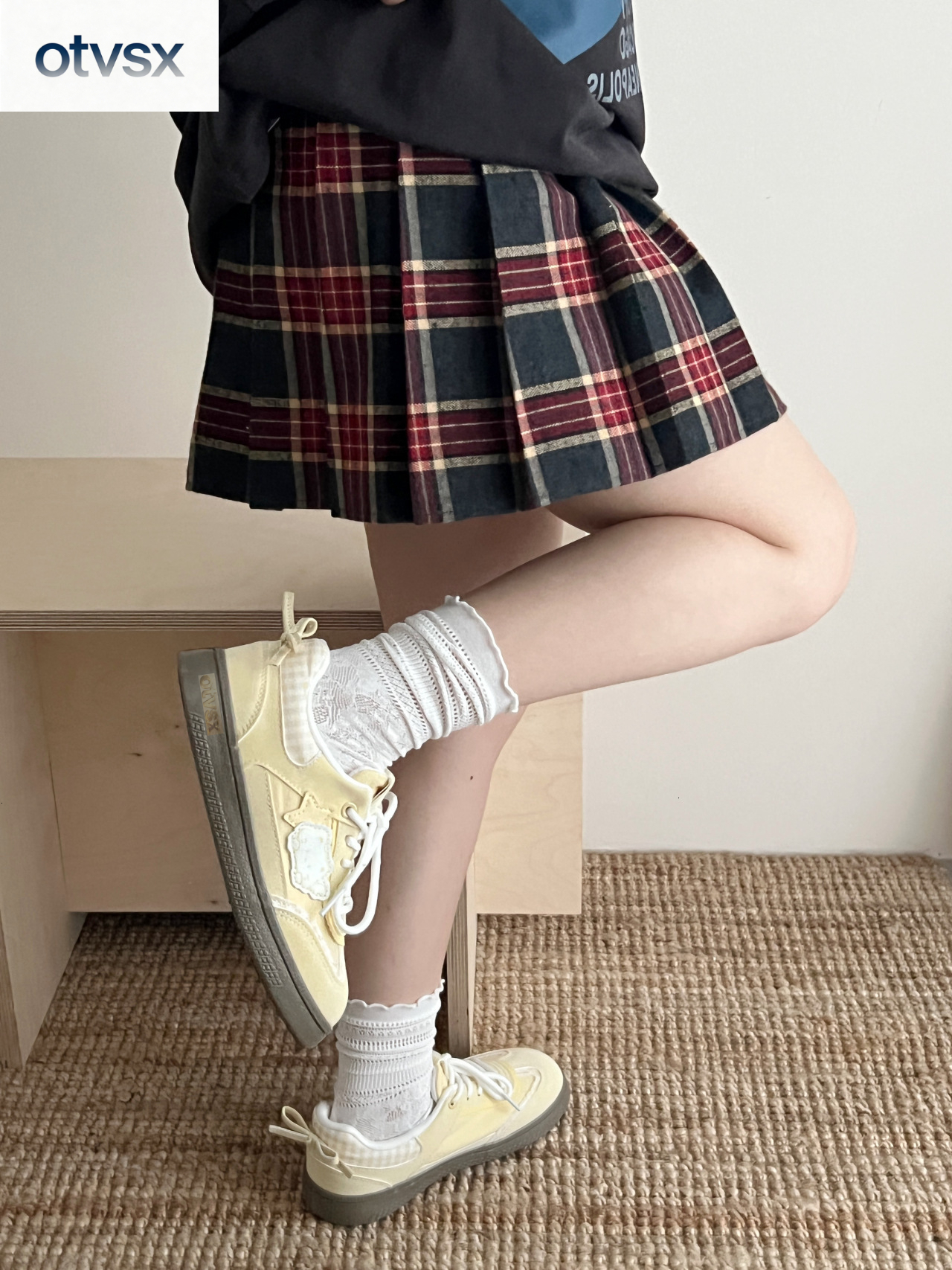 Otvsx's new Korean style sports shoes, autumn niche design trend, cartoon cute shoes, lightweight and fashionable casual shoes, campus shoes