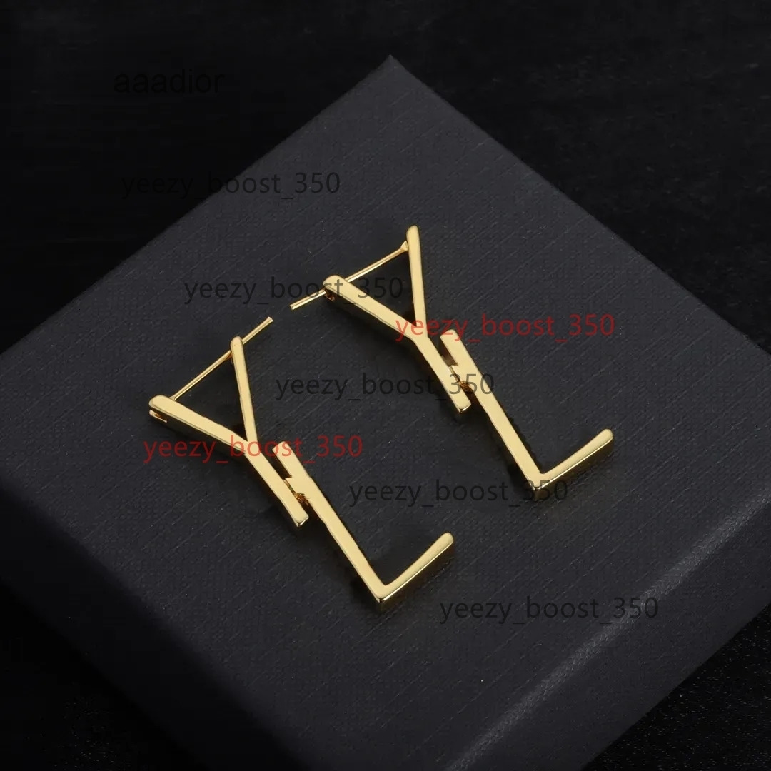 The latest designer luxury large letter womens earrings are the preferred gift for Saints Laurents ysl parties-5888