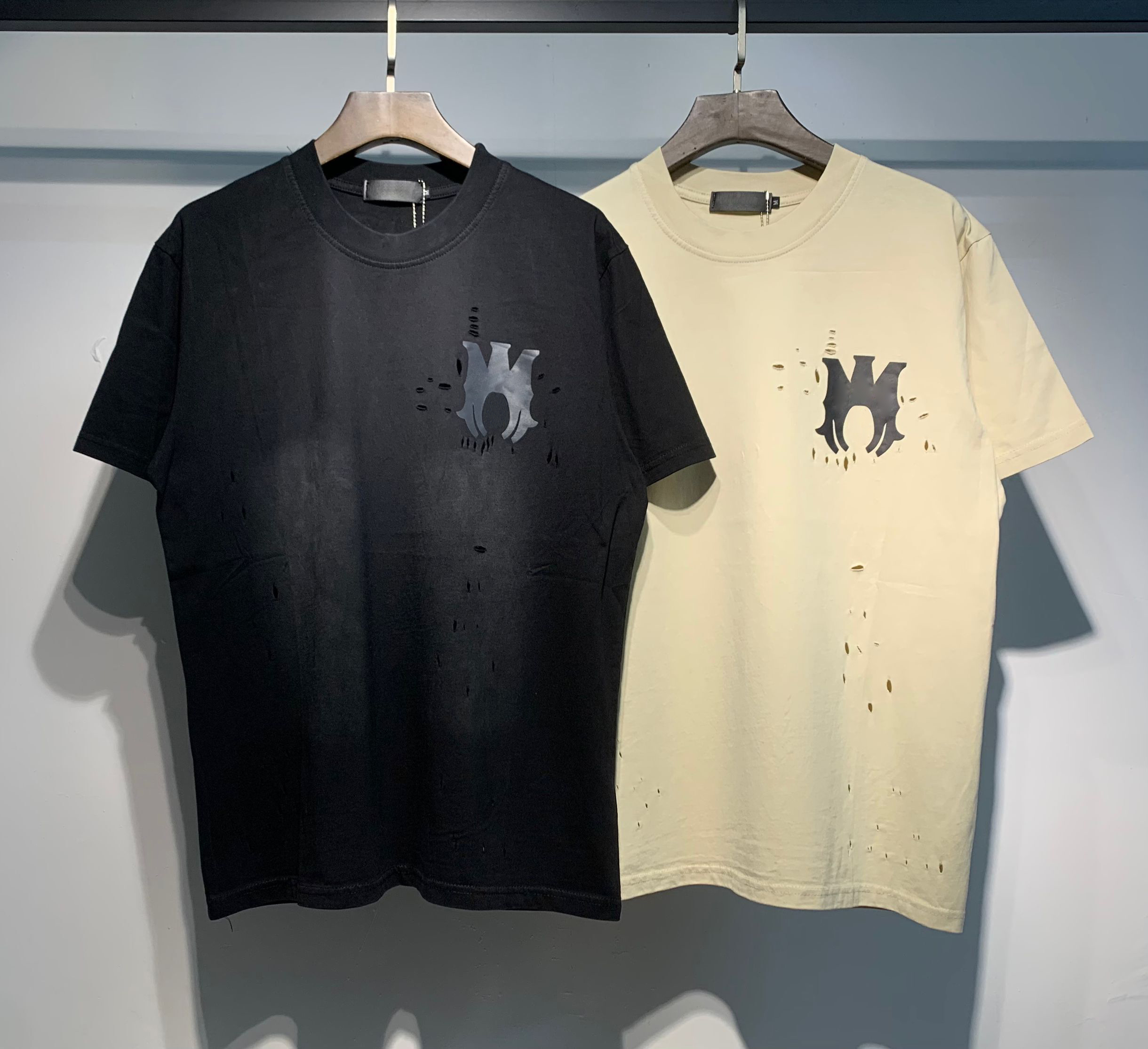 5A Designer T-Shirts 2026 Summer Top Sell Mens T shirt Luxury Fashion Chest Letter Tshirts Casual Street Wear T-shirt Male Sports Short Sleeve Classic Graphic Tees