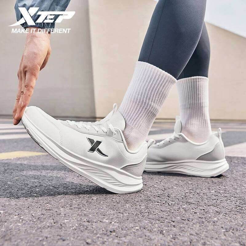 Xtep Males Running Shoes 2025 Winter New Soft Stability Comfortable Lightweight Durability Breathable Sneakers 875419110052 X251225