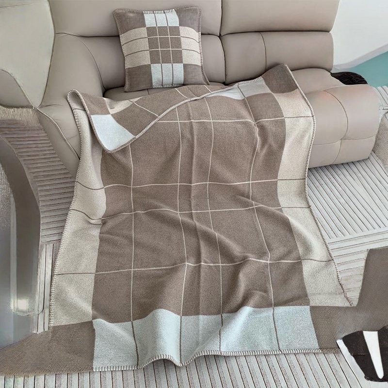 Designer blanket luxurious cashmere blanket sofa blanket air-conditioning and flight blanket household bedding Warm top-quality weight 1400 grams