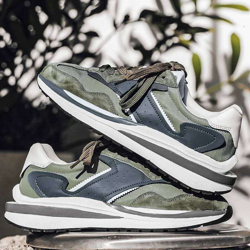 Spring Autumn New Trendy Retro Travel Casual Thick Soled Wear Resistant Outdoor Sneakers Anti Slip Comfort Running Shoes X251225