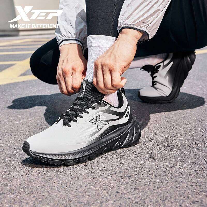 Xtep Male's Running Shoes Lightweight Breathable Shock Absorption Wear-Resistant Durability Cushioning Sneakers 875419110002 X251225
