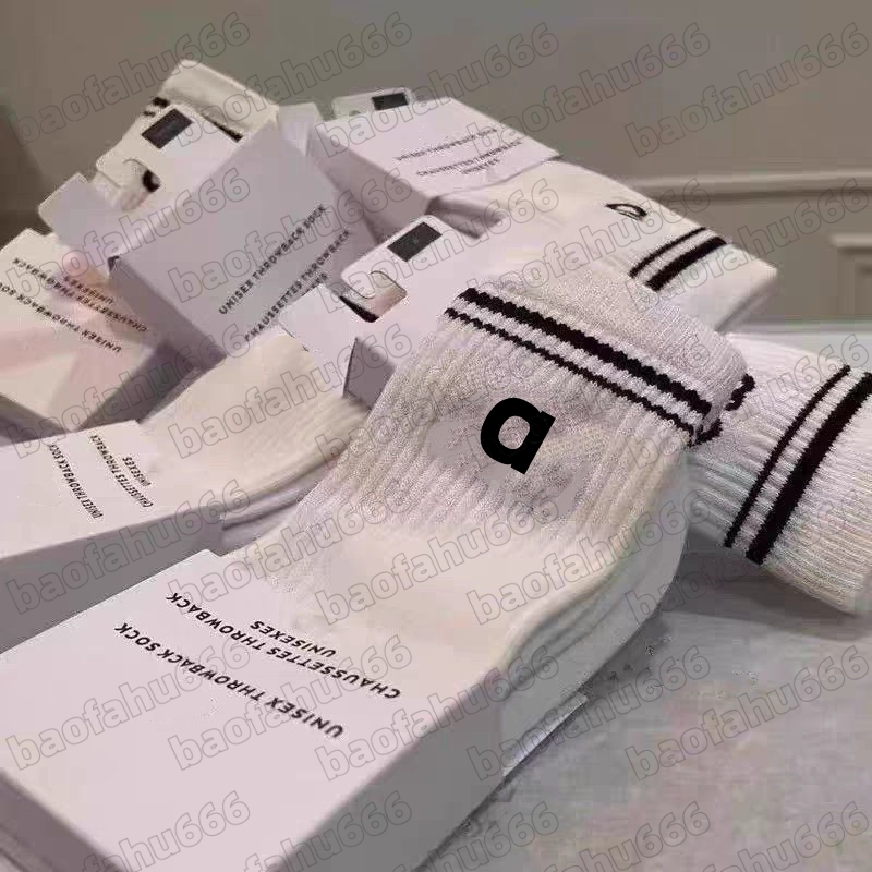 Classic women's yoga sports socks, vintage socks, men's breathable socks, cotton mid-calf socks, and all-season comfortable training elastic socks