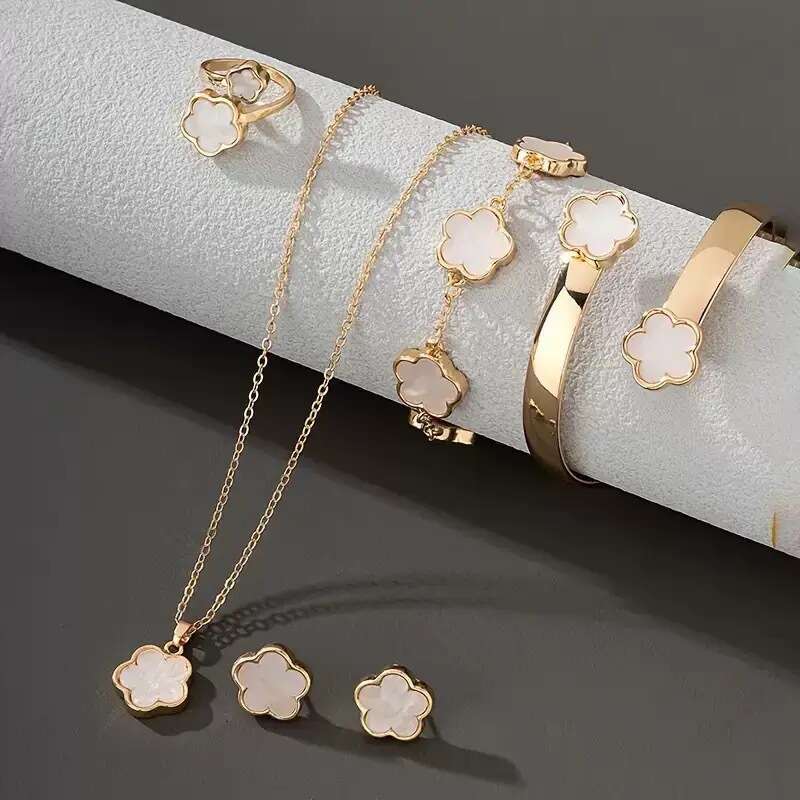 Jewelry Fashion pendant necklace Jewellery finery for daily party texture acrylic five leaf flower jewelry set ring earring accessory exquisite design