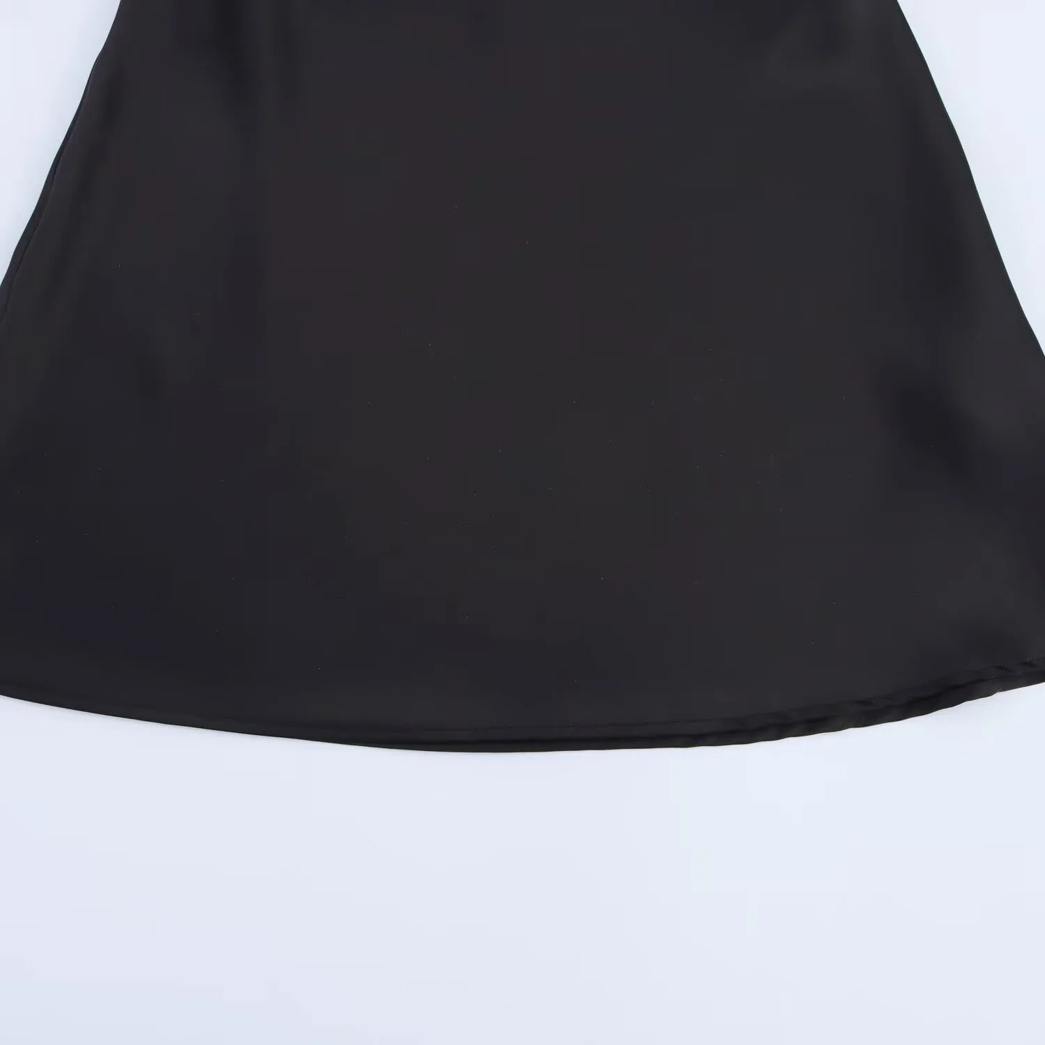 2025 Summer Womens Clothing Simple Temperament Fashionable And Sexy Backless Silk Satin Texture Hanging Neck Dress 251225