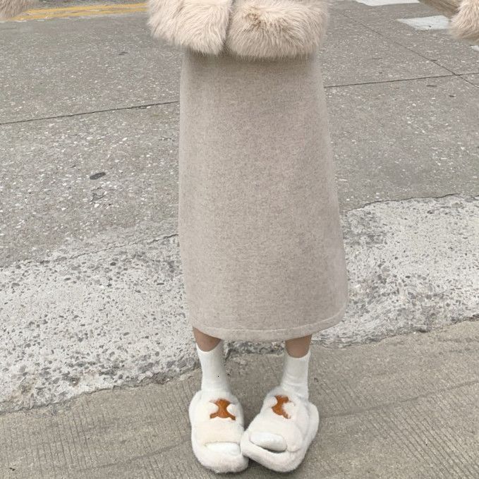 Real Autumn Socialite Heavy Craft Elegant Pearl-Trimmed Classic Style Pink Short Jacket and Skirt Suit 250211