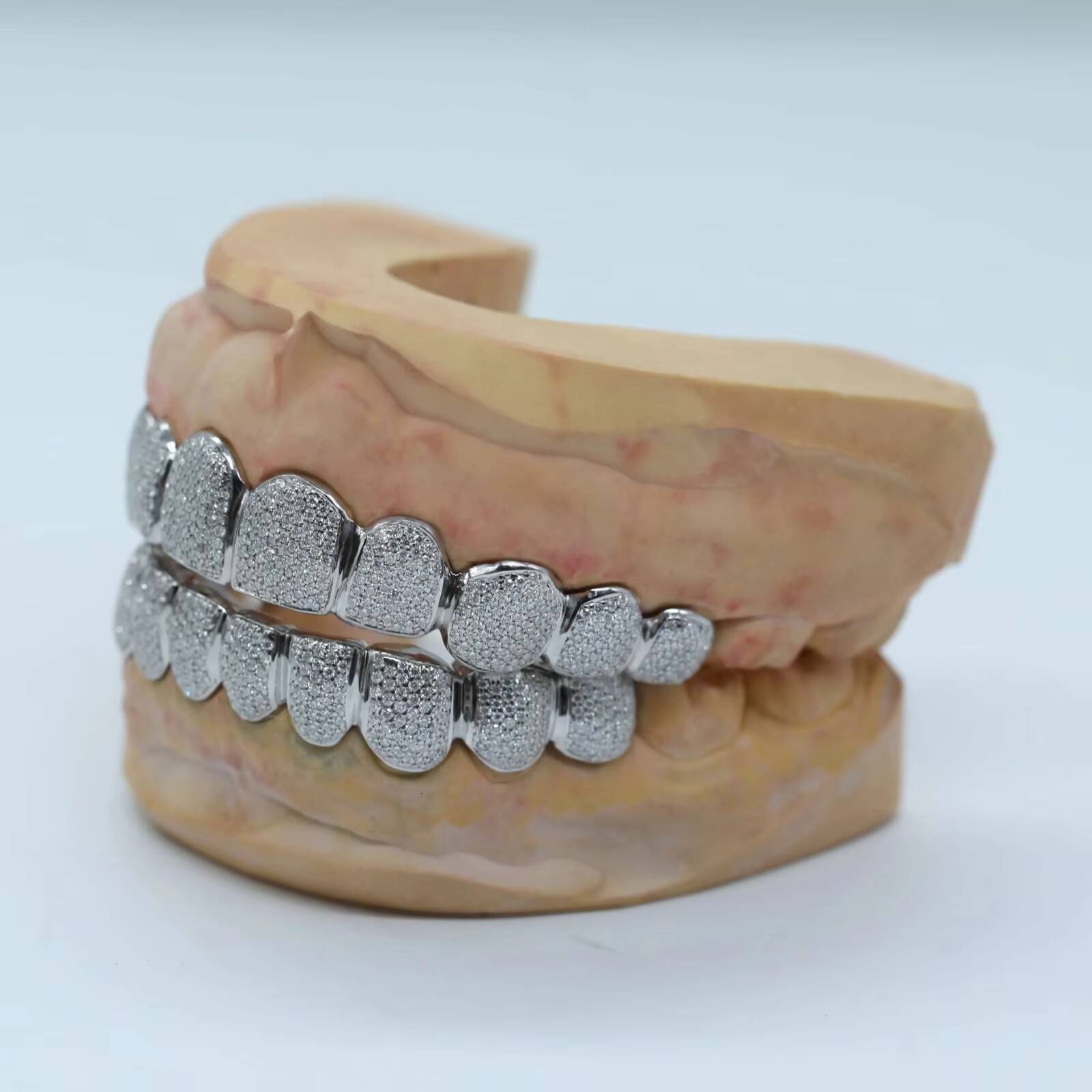 Hip Hop Iced Out Grillz Moissanite Diamond Teeth Decoration Bling Out 925 Silver Teeth Handmade Shine Bright Teeth