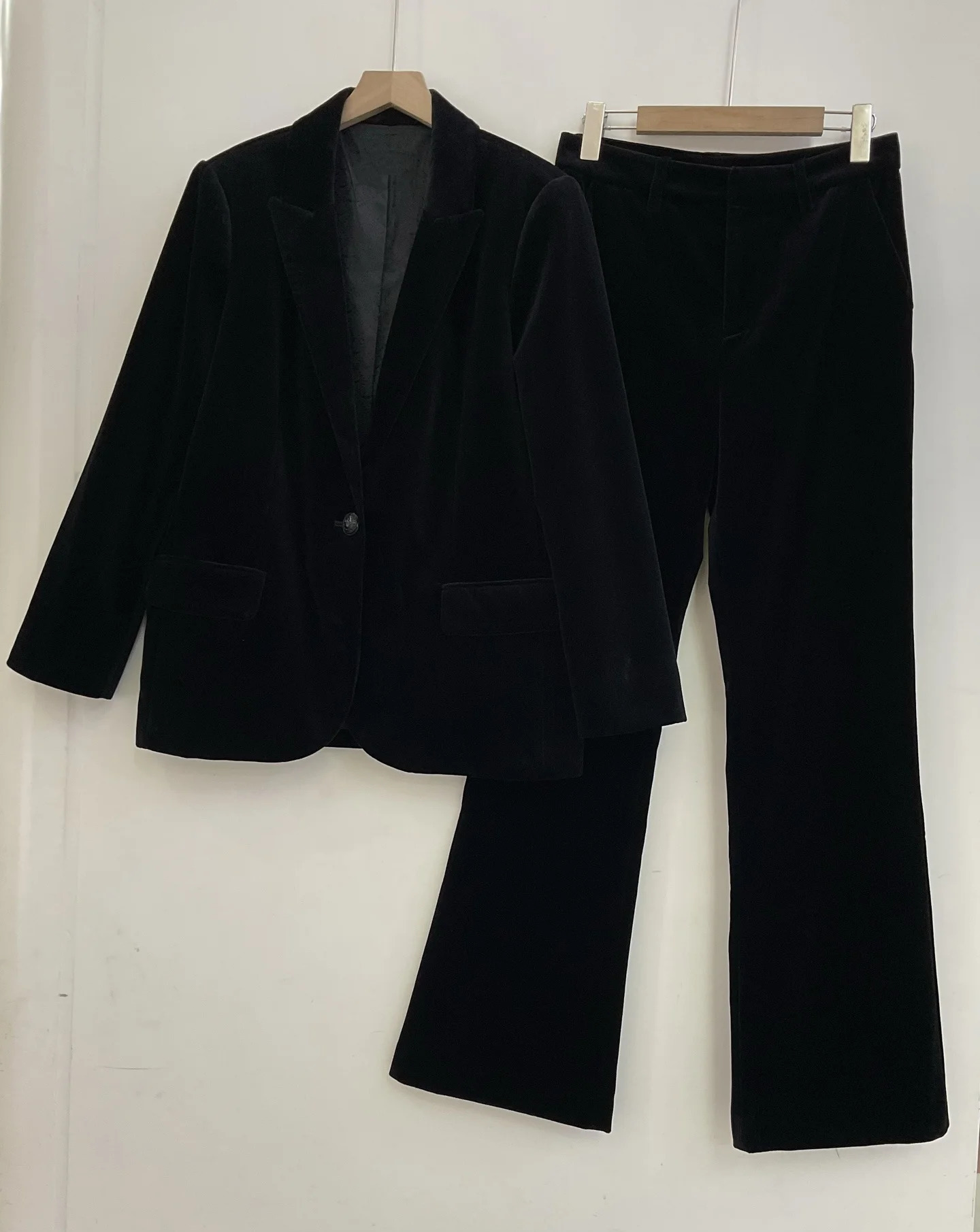 Woman Fashion Brown Black Velvet Blazer Single Button Long Sleeved Suit Set with Matching Pants Autumn Winter Clothing 251225