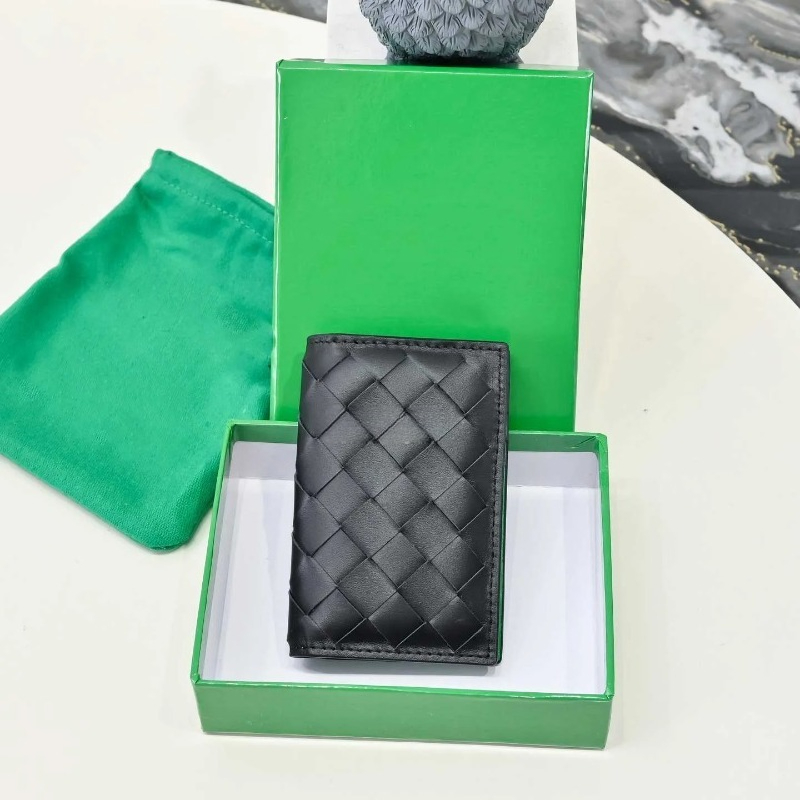 Designer Leather Credit Card Case: Durable Compact Organizers for Him/Her