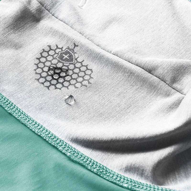 MiiOW 3Pcs Breathable Cotton Men's Panties Graphene Antibacterial Man Boxershorts Cueca Male Underwear Men Boxer Briefs Lingerie X251225