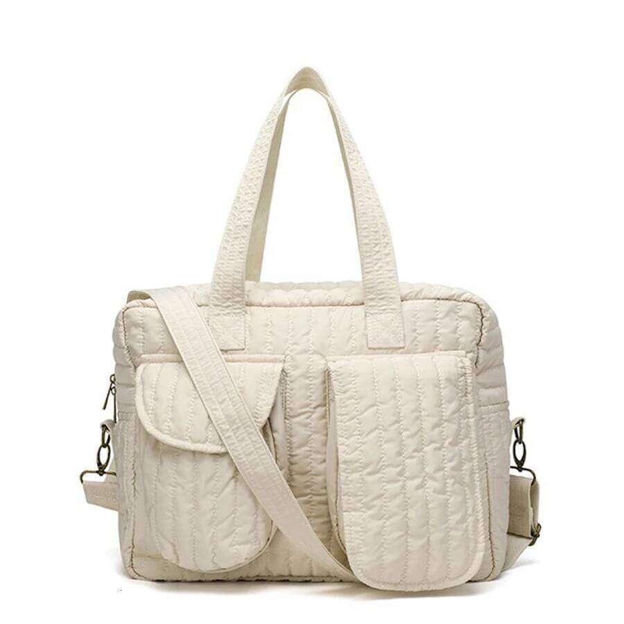 large Capacity Lightweight Multi Compartment Design Baby Diaper Suitable for Storing Bottles Diapers and Clothing Mommy Bag X251225