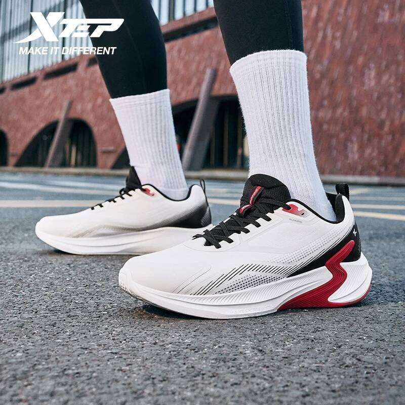 Xtep Male's Running Shoes 2025 Winter Non-Slip Breathable Mesh Cushioning Lightweight Soft Comfortable Sneakers 875419110015 X251225