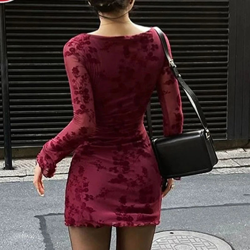 Upgraded Version Autumn Women Dresses O-Neck Streetwear Fashion Print Long Sleeves Sexy Wine Red Dresses Lady Knitted Dress 251225