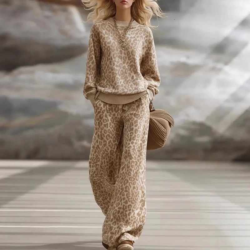 Vintage Leopard Print 2 Piece Sets Woman Elegant O Neck Sweatshirt Wide Leg Trousers Suit Fall Winter Long Sleeve Loose Outfit 251225
