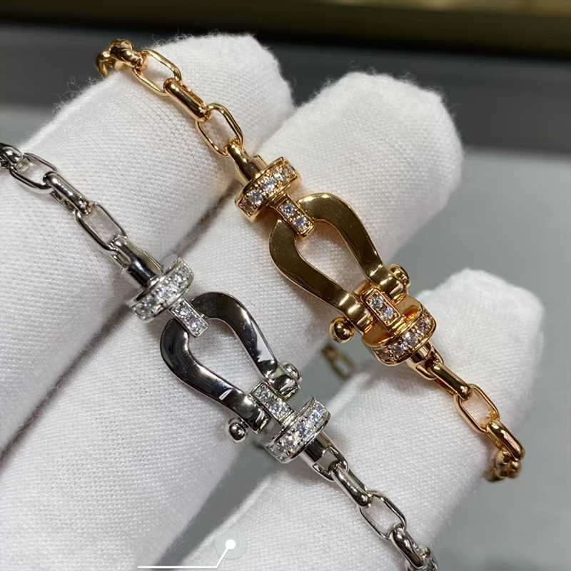 Couple Fashion Charm Fredd Luxury Crystal Horseshoe Buckle Chain Bracelet High Quality Stainless Steel Jewelry for Men and Women Z260313