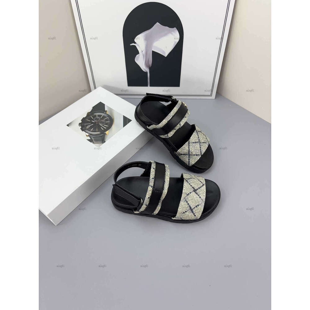 Brand summer baby Sandals Weaving design kids shoes Size 26-35 Including paper boxes High quality Child Slippers A283X08N065-c