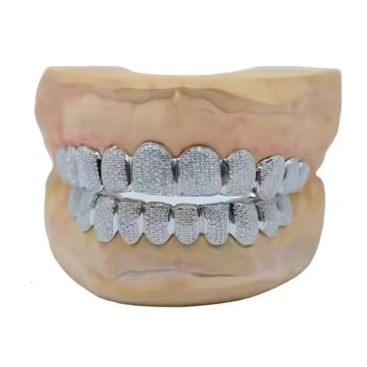 8 Teeth Iced Out Grillz Top Bottom Moissanite Diamond Gold Silver Customize Color Teeth Grillz for Men Women Jewelry for Gift