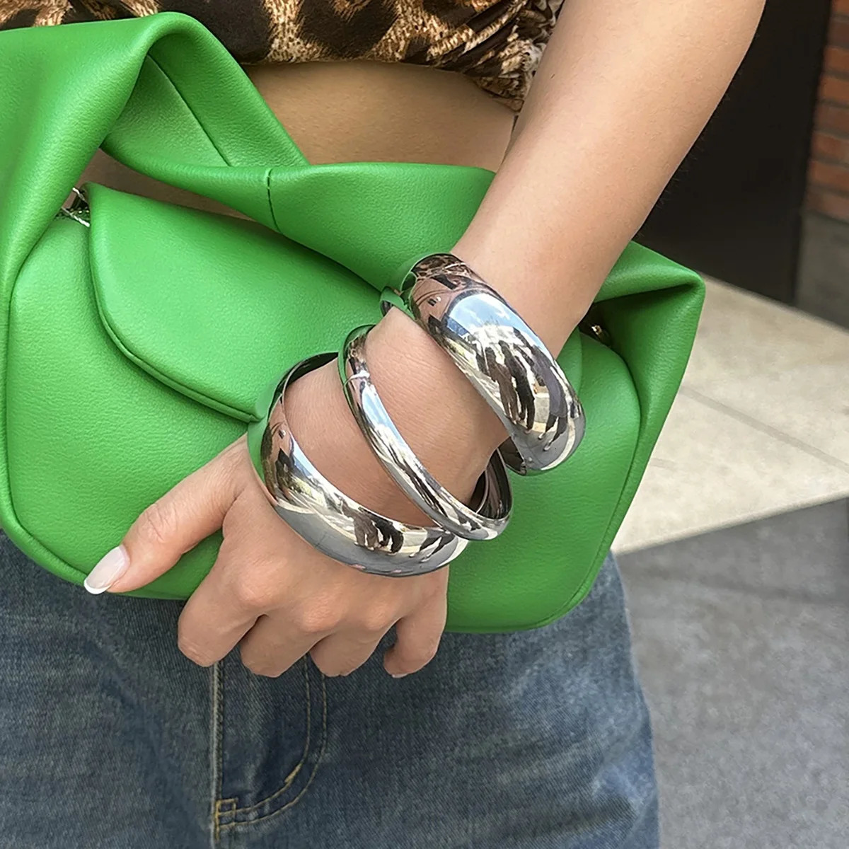 Multi Pieces Exaggerated Punk Hip Hop Heavy Metal Spring Bangles Vintage Fashion Gold Silver Color For Women Bracelets M 251219