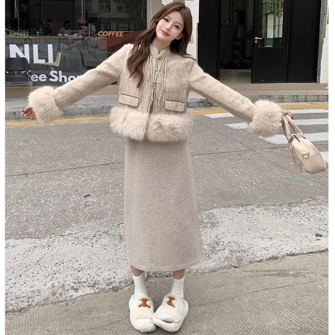 Real Autumn Socialite Heavy Craft Elegant Pearl-Trimmed Classic Style Pink Short Jacket and Skirt Suit 250211