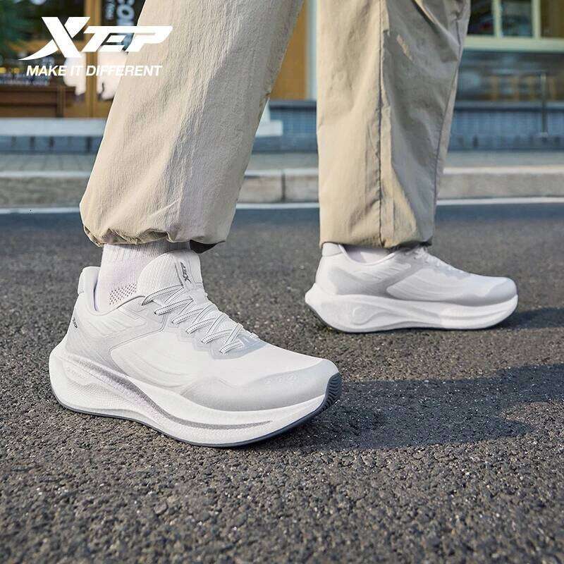 Xtep Running For Men 2025 Winter Breathable Soft Rebound Sport Shoes Jogging Wear-Resistant Male Sneakers 875419110050 X251225