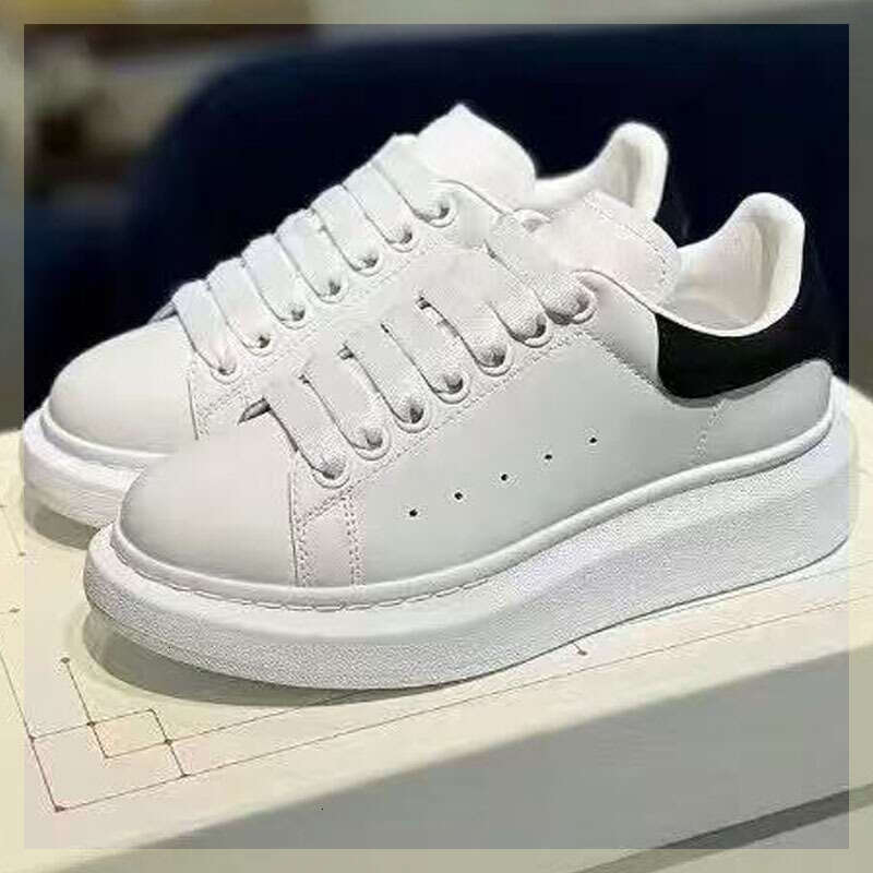 designer Alexander Thick-soled sneakers Skateboard Shoes Thick sole Multicolored Flats Oversized Suede Velvet black white shoes with box Size 35-46