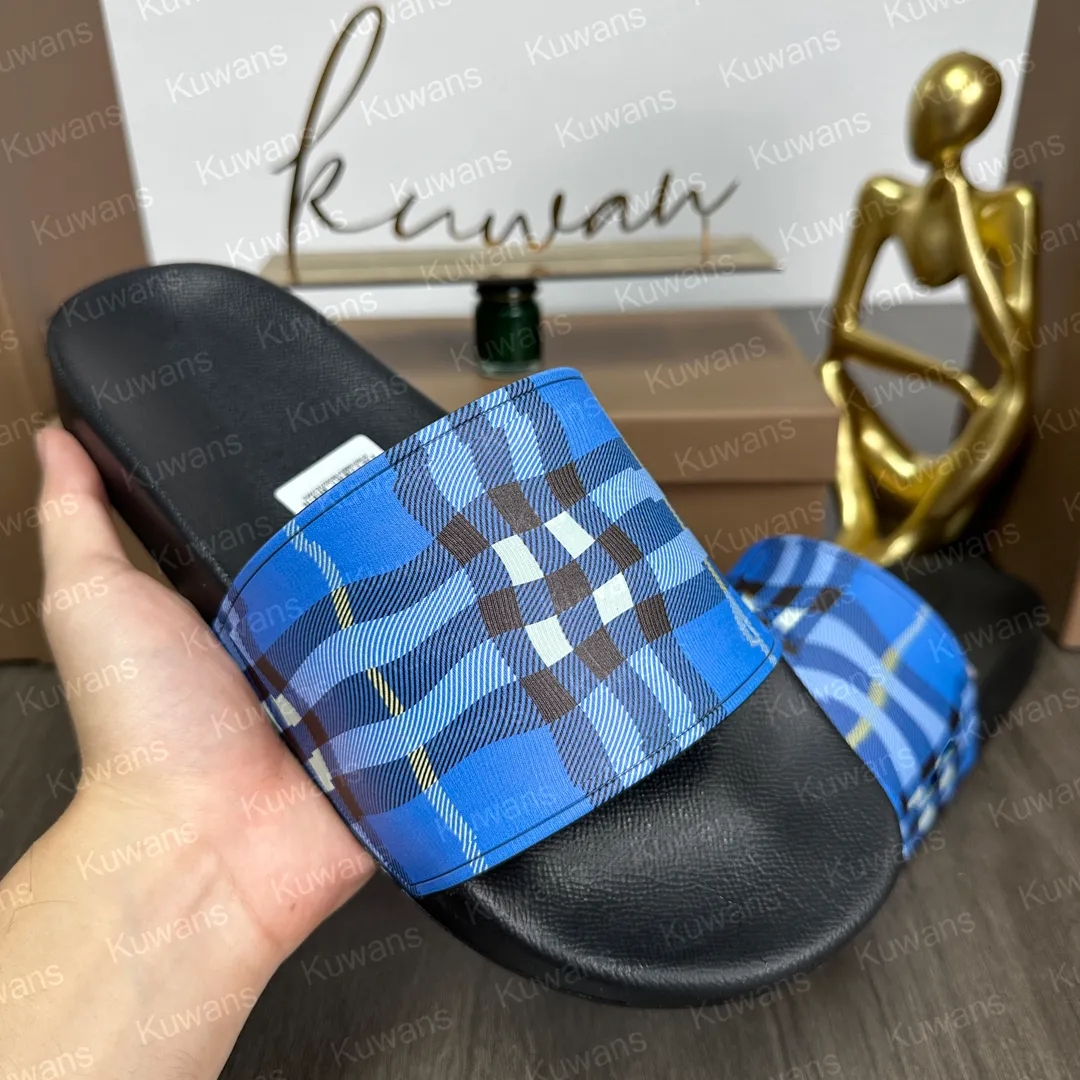 Designer Sliders Rubber Letter sandals Slippers Men slide Beach Flat Slide Women Luminous Alphabet Slipper Multicolor Couples Slides Waterproof