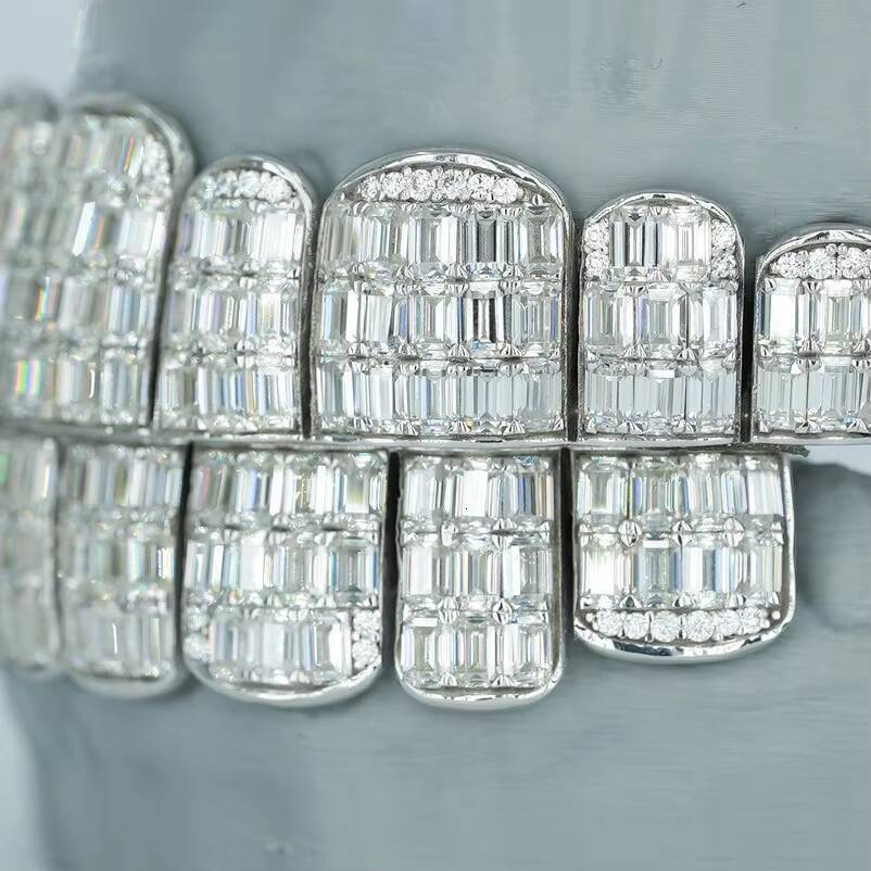 Premium Custom Jewelry Hip Hop Mens Iced Out Custom Mossanite Grills Full Emerald Cut VVS Moissanite Baguette Grillz for Teeth