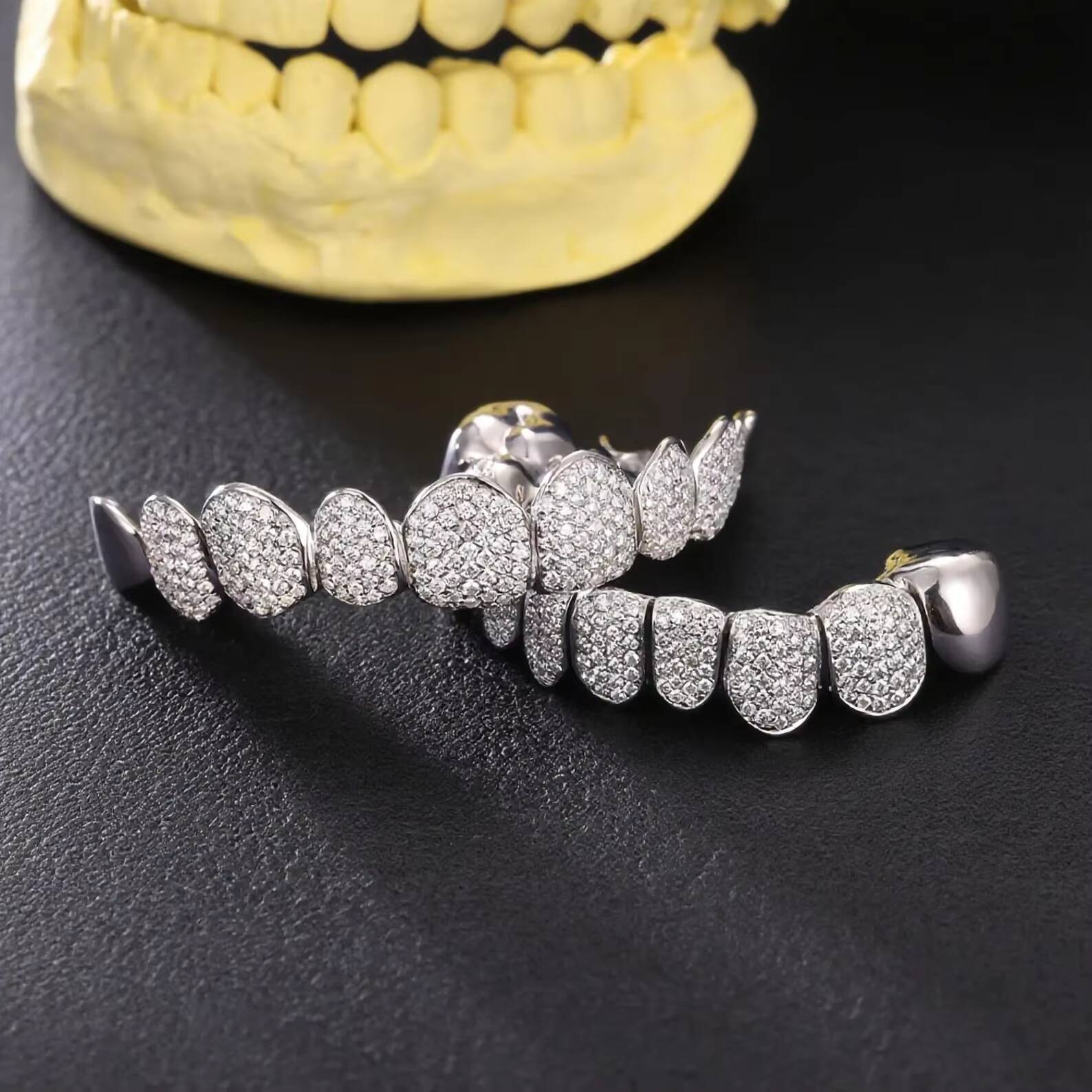 Trendy Mens Womens Fine Grillz Stylish 925 Silver Round Cut Moissanite Diamond Teeth Jewelry Iced Hip Hop Style Perfect Gift