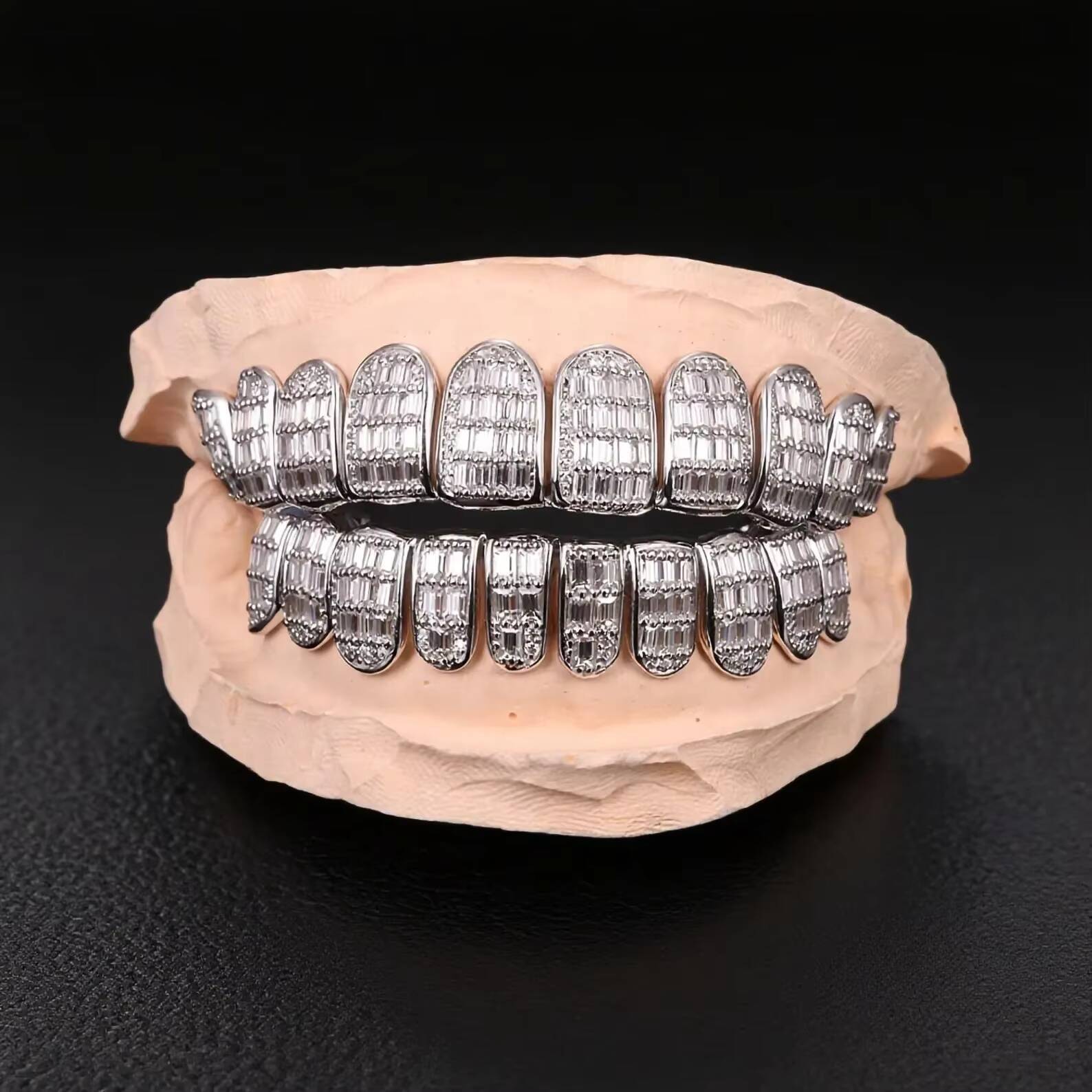 925 Silver Round Cut Moissanite Diamond Grills Stylish Iced Hip Hop Teeth Jewelry Fine Grillz for Men Women Perfect Gift