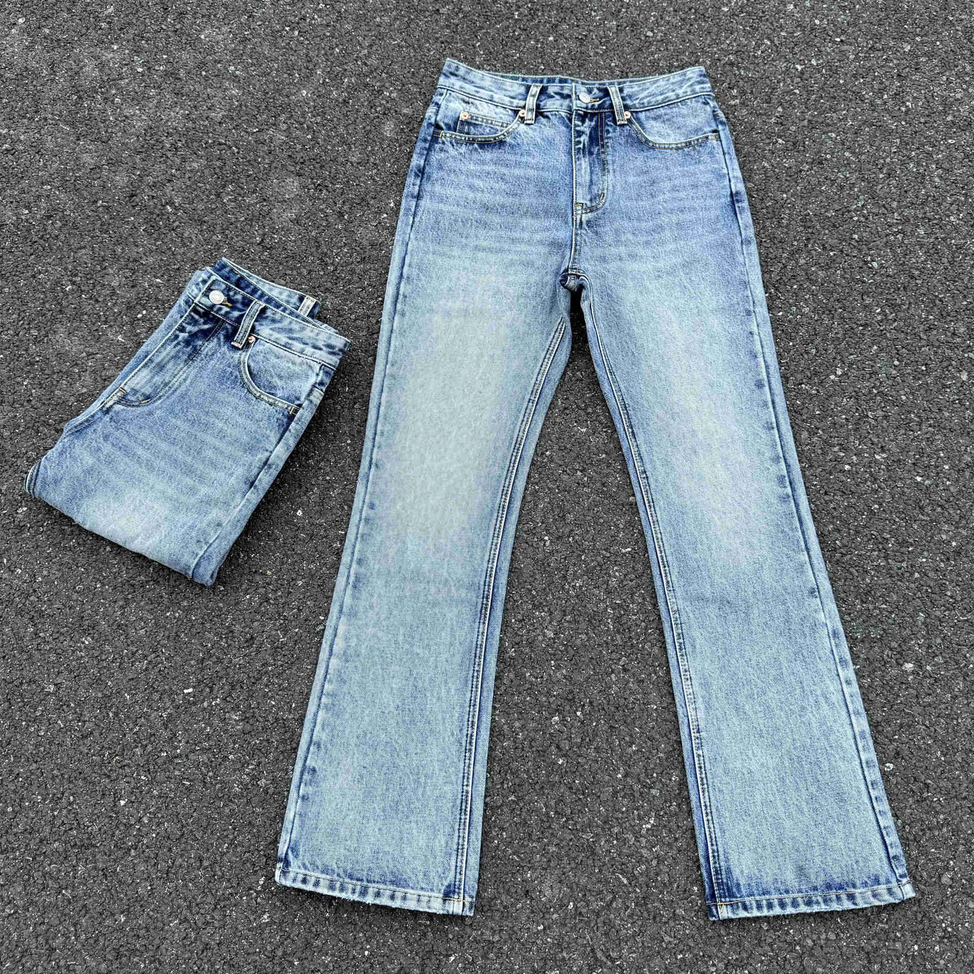 Micro flare jeans with snowflake pattern for commuting, versatile for both men and women L251225