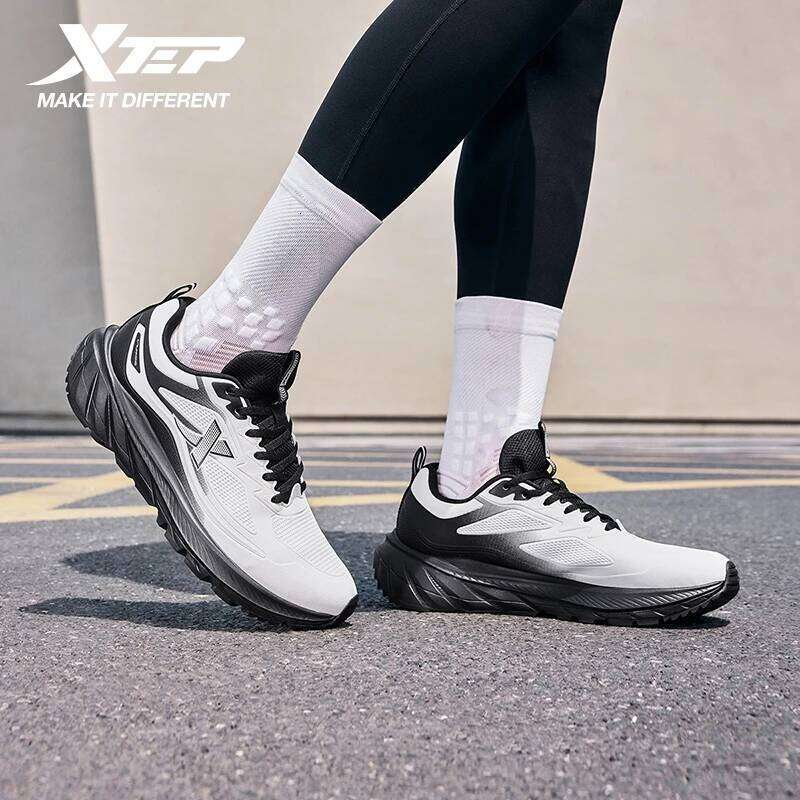 Xtep Male's Running Shoes Lightweight Breathable Shock Absorption Wear-Resistant Durability Cushioning Sneakers 875419110002 X251225