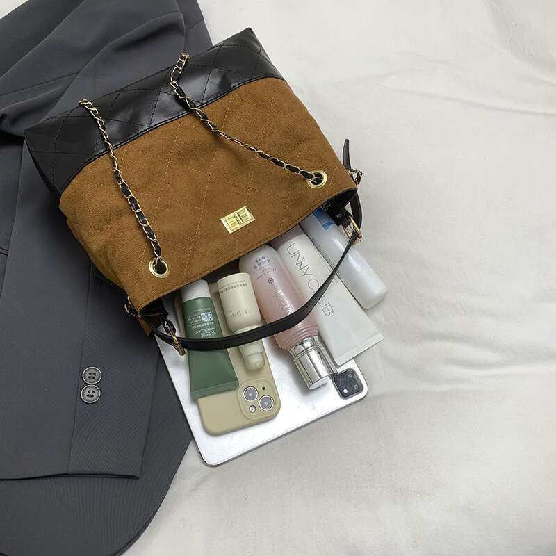 Chic Retro-Inspired Ladies' Travel Satchel with Adjustable Chain Handle for Casual Outings