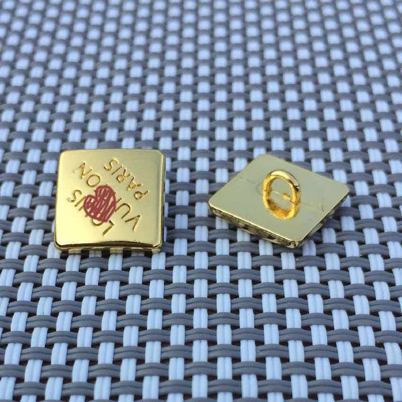1pc 10mm L brand Golden button Luxury Desginer Sewing Buttons for Coat Cloth skirt Decorate DIY Crafts Supplies Classic L06