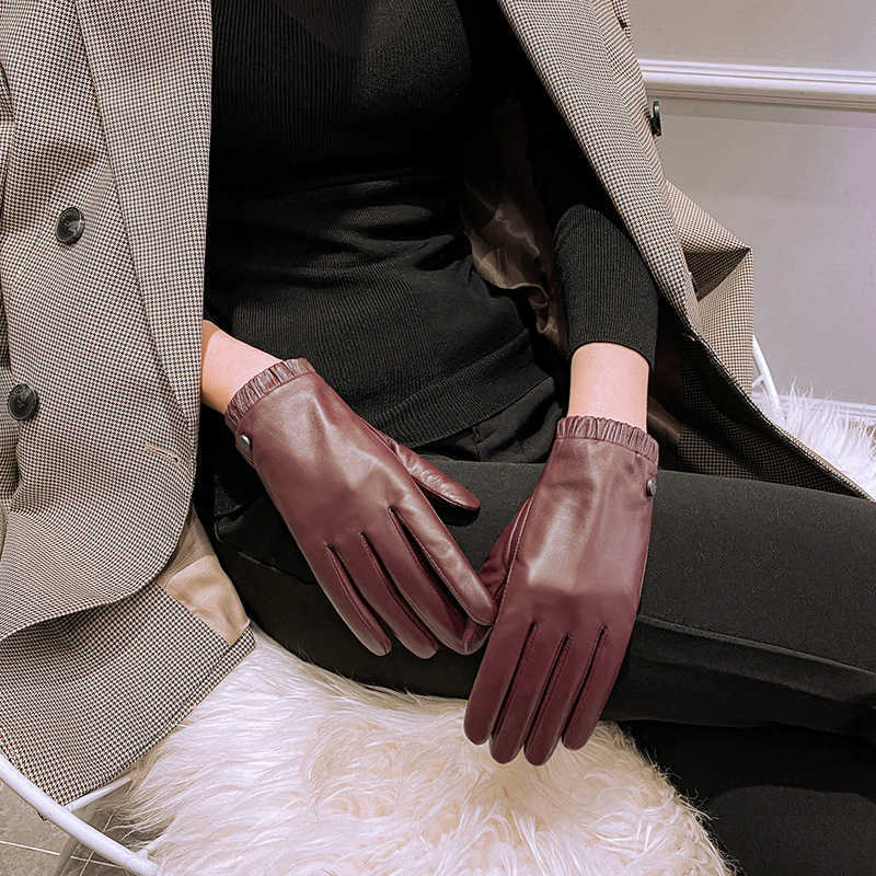 Sheepskin leather gloves for ladies - winter fingered leather gloves for women - lightweight model - touchscreen compatible - warm for cycling Z251225