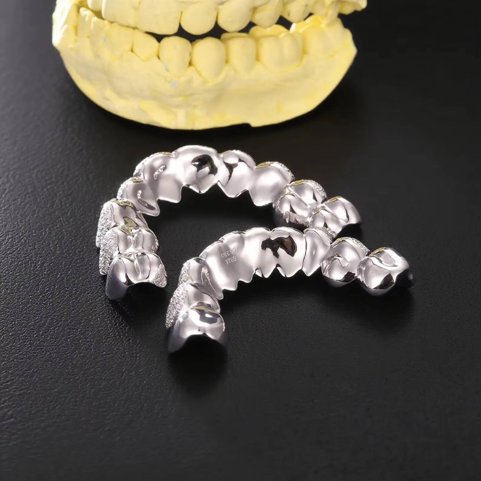 Trendy Mens Womens Fine Grillz Stylish 925 Silver Round Cut Moissanite Diamond Teeth Jewelry Iced Hip Hop Style Perfect Gift