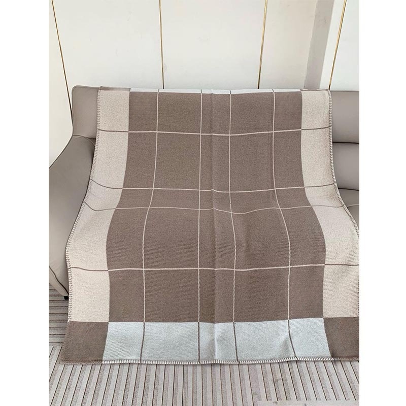 Designer blanket luxurious cashmere blanket sofa blanket air-conditioning and flight blanket household bedding Warm top-quality weight 1400 grams