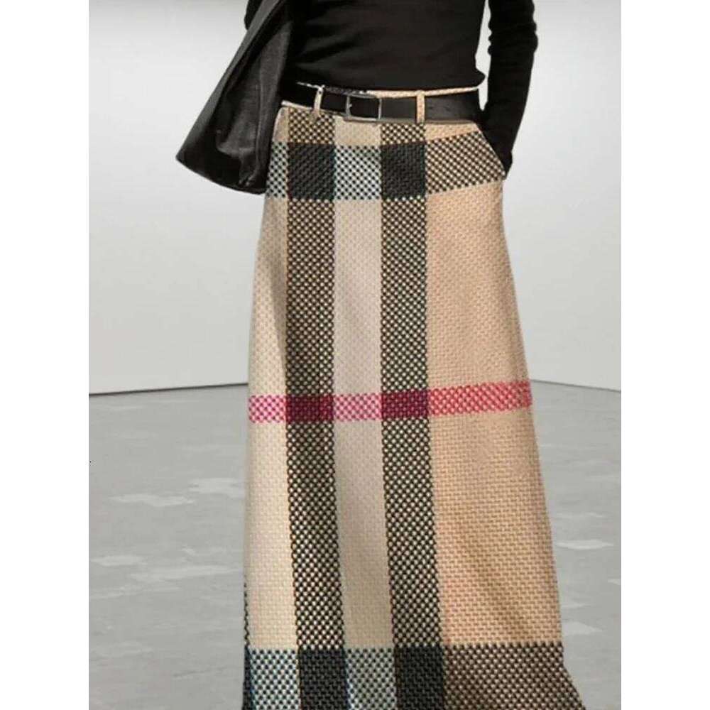 Designer Clothes Plaid Skirts For Women Printed Skirt Casual Khaki High Waisted Loose Spring Summer Fashion Bottoms Female Clothing Hot Selling