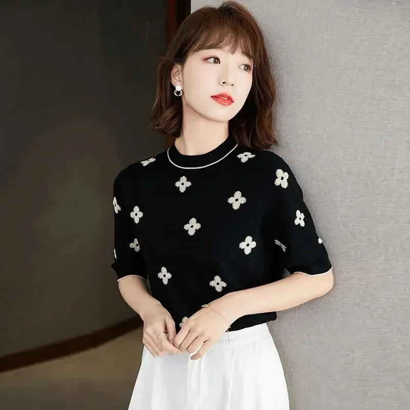 Casual Thin Knitted TShirt Summer Short Sleeve Tops Elegant Womens Clothing Embroidery Flower Fashion Tee Shirt Femme