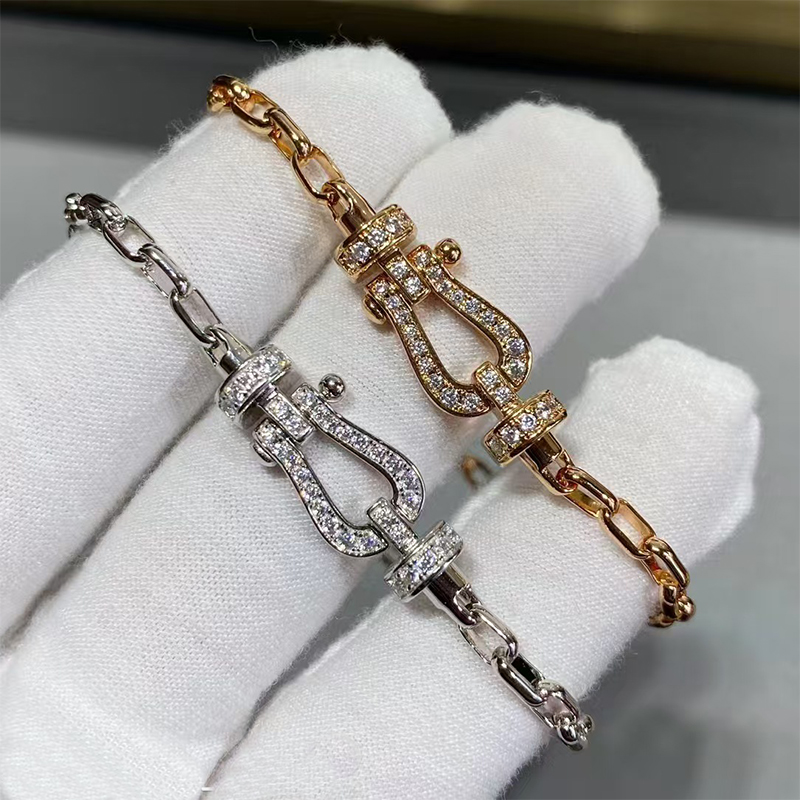 Couple Fashion Charm Fredd Luxury Crystal Horseshoe Buckle Chain Bracelet High Quality Stainless Steel Jewelry for Men and Women Z260313