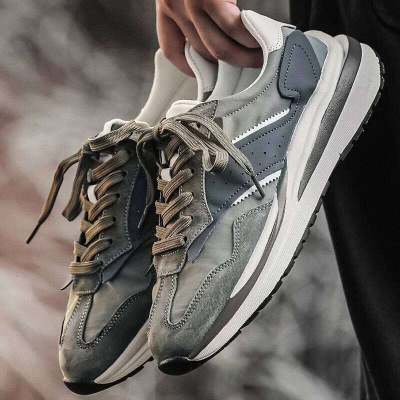 Spring Autumn New Trendy Retro Travel Casual Thick Soled Wear Resistant Outdoor Sneakers Anti Slip Comfort Running Shoes X251225