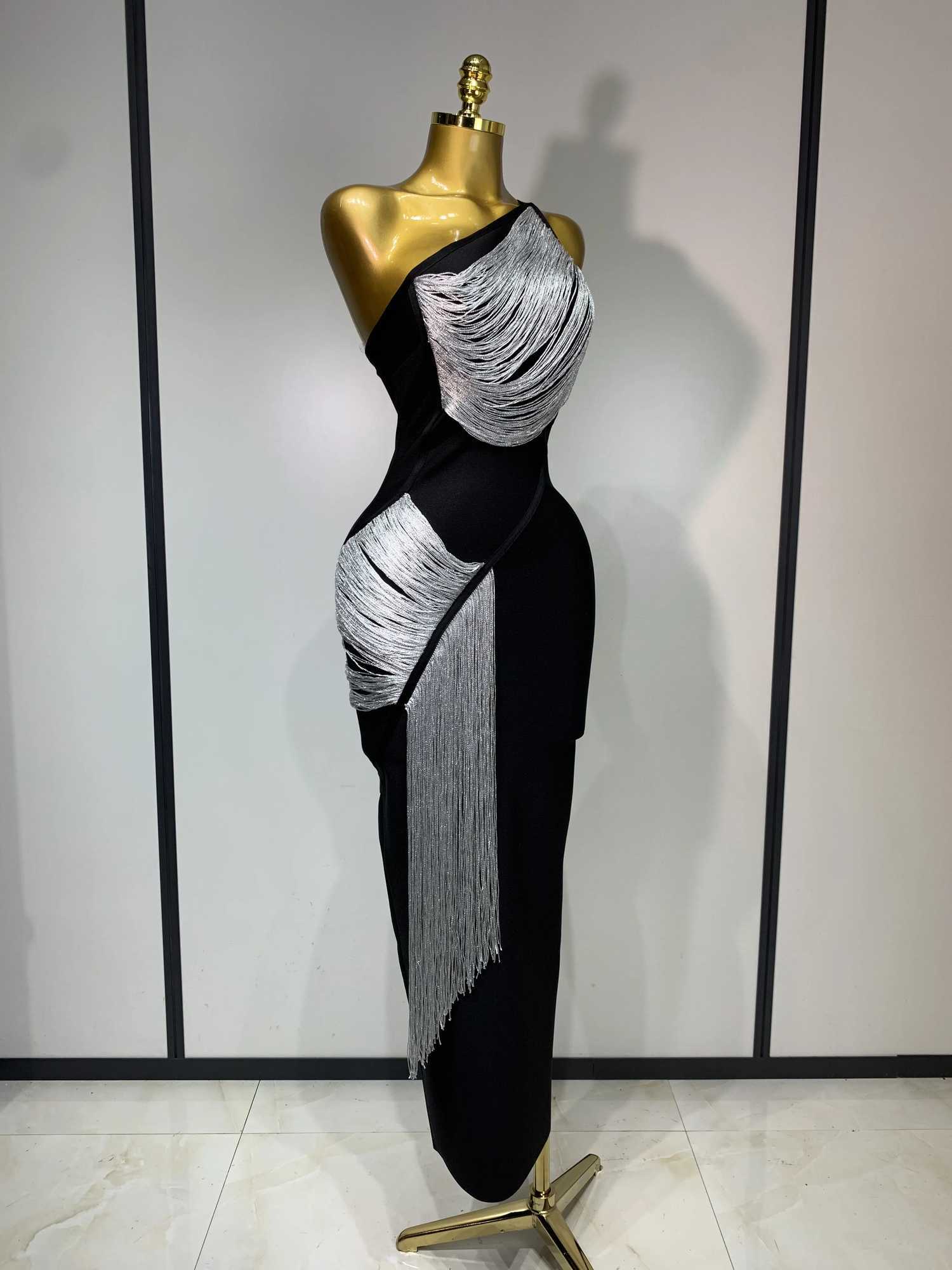 Women Sexy Slanted Collar Silver Tassel Bandage Dress Women Black Sleeveless Bodycon Dresses Evening Party Club Birthday Gowns C251225